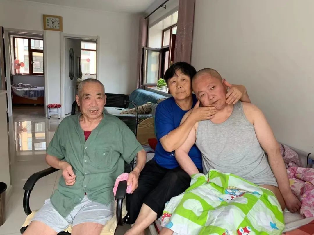 1657758431655049841.jpg 2.jpg