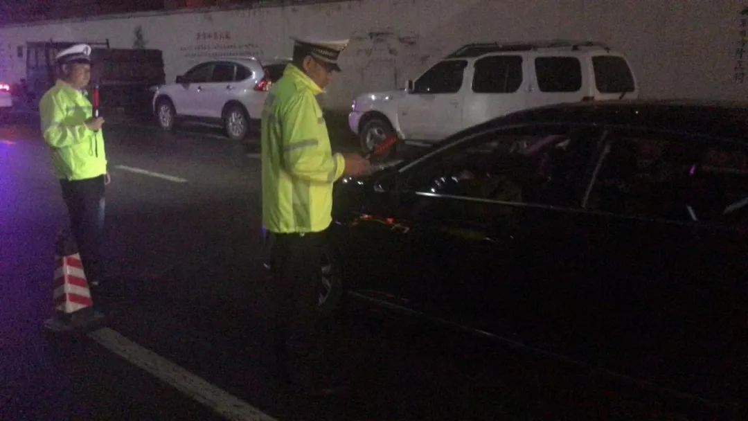 1661131313621056148.jpg 5.jpg