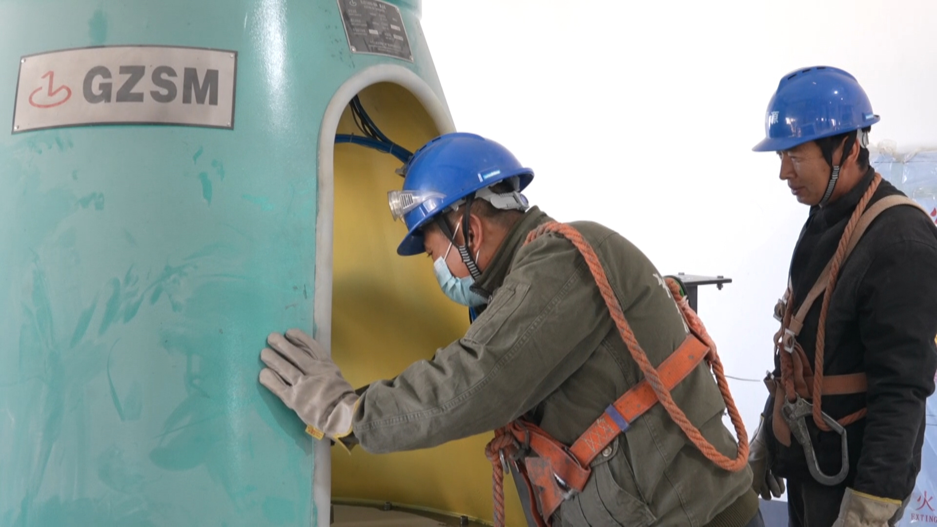 1732859527047047356.png 3.png