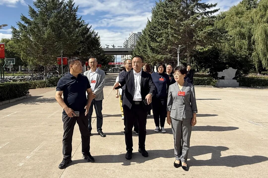 1758261138803047222.jpg 05.jpg