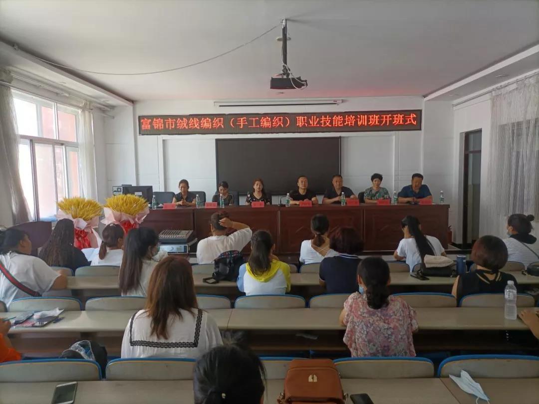 1630369021520012417.jpg 2.jpg